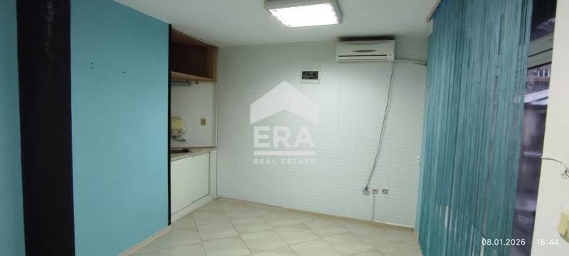 Дава под наем ОФИС, гр. Варна, Зимно кино Тракия, снимка 4 - Офиси - 53150982