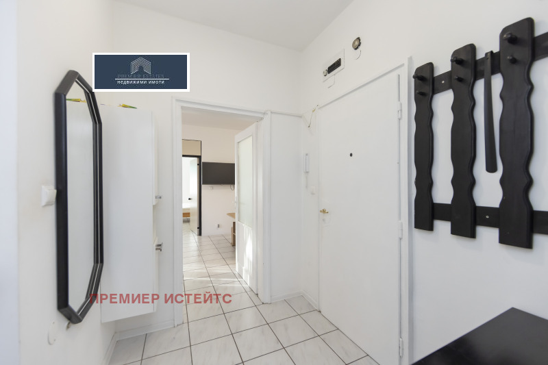 Дава под наем 3-СТАЕН, гр. София, Център