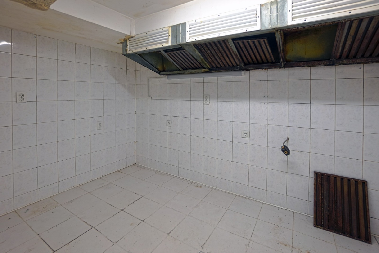 Дава под наем ЗАВЕДЕНИЕ, гр. Разград, Център, снимка 15 - Заведения - 53881255