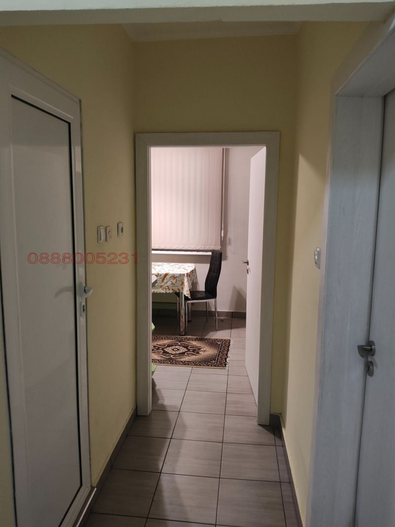 Дава под наем 2-СТАЕН, гр. Перник, Изток