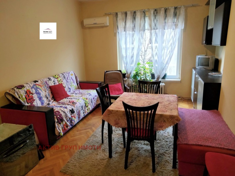 Дава под наем 3-СТАЕН, гр. София, Център