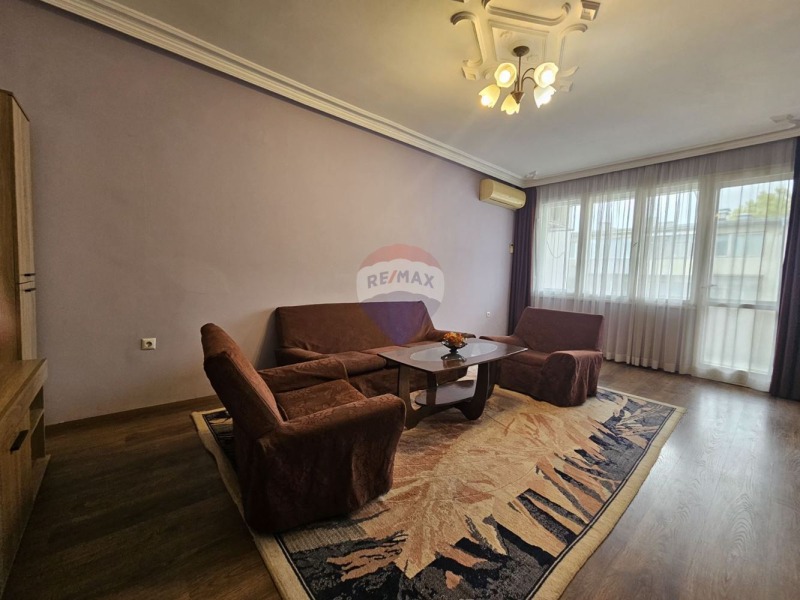 Da affittare  3 camere da letto Varna , Okragna bolnitsa-Generali , 97 mq | 18008542