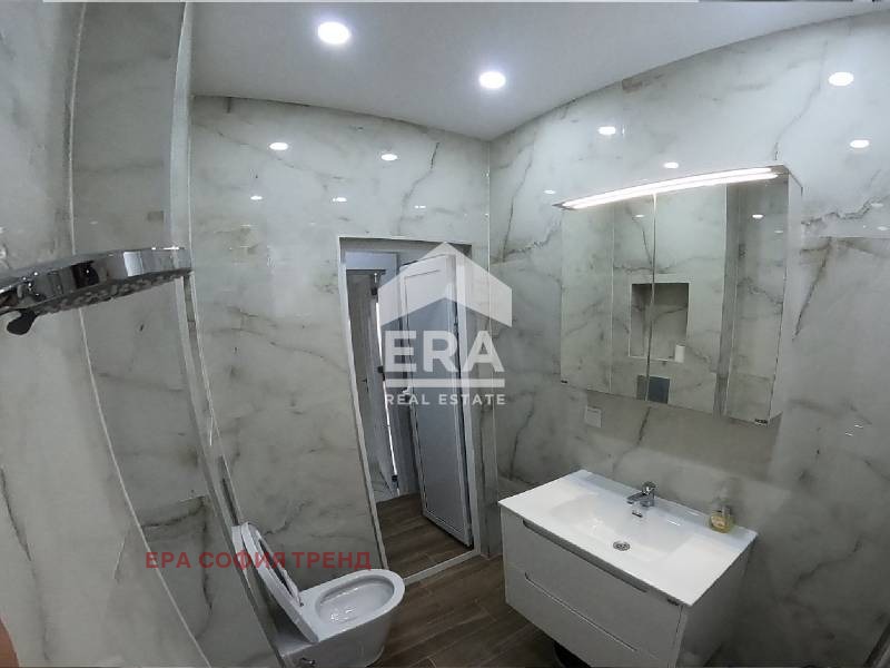 Дава под наем 4-СТАЕН, гр. София, Гоце Делчев, снимка 13 - Апартаменти - 54055523