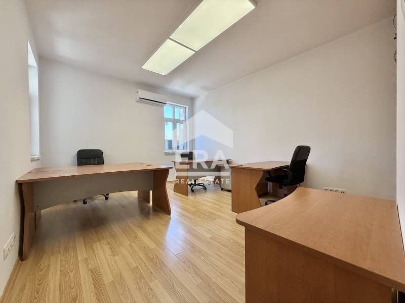 För uthyrning  Kontor Sofia , Centar , 92 kvm | 49680164