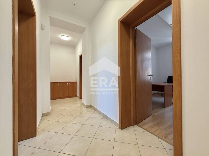 För uthyrning  Kontor Sofia , Centar , 92 kvm | 49680164 - bild [3]