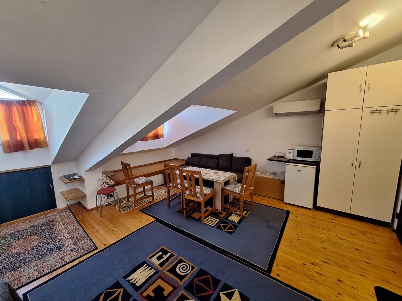 Дава под наем АТЕЛИЕ, ТАВАН, гр. София, Дървеница, снимка 2 - Апартаменти - 52892783