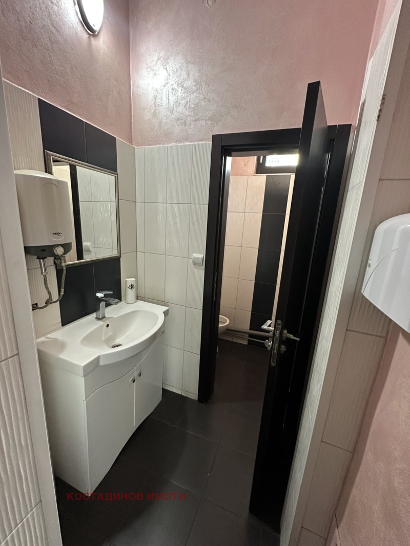 En renta  Comercio Plovdiv , Marasha , 100 metros cuadrados | 23682410 - imagen [6]