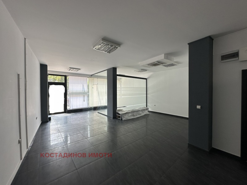 En renta  Comercio Plovdiv , Marasha , 100 metros cuadrados | 23682410