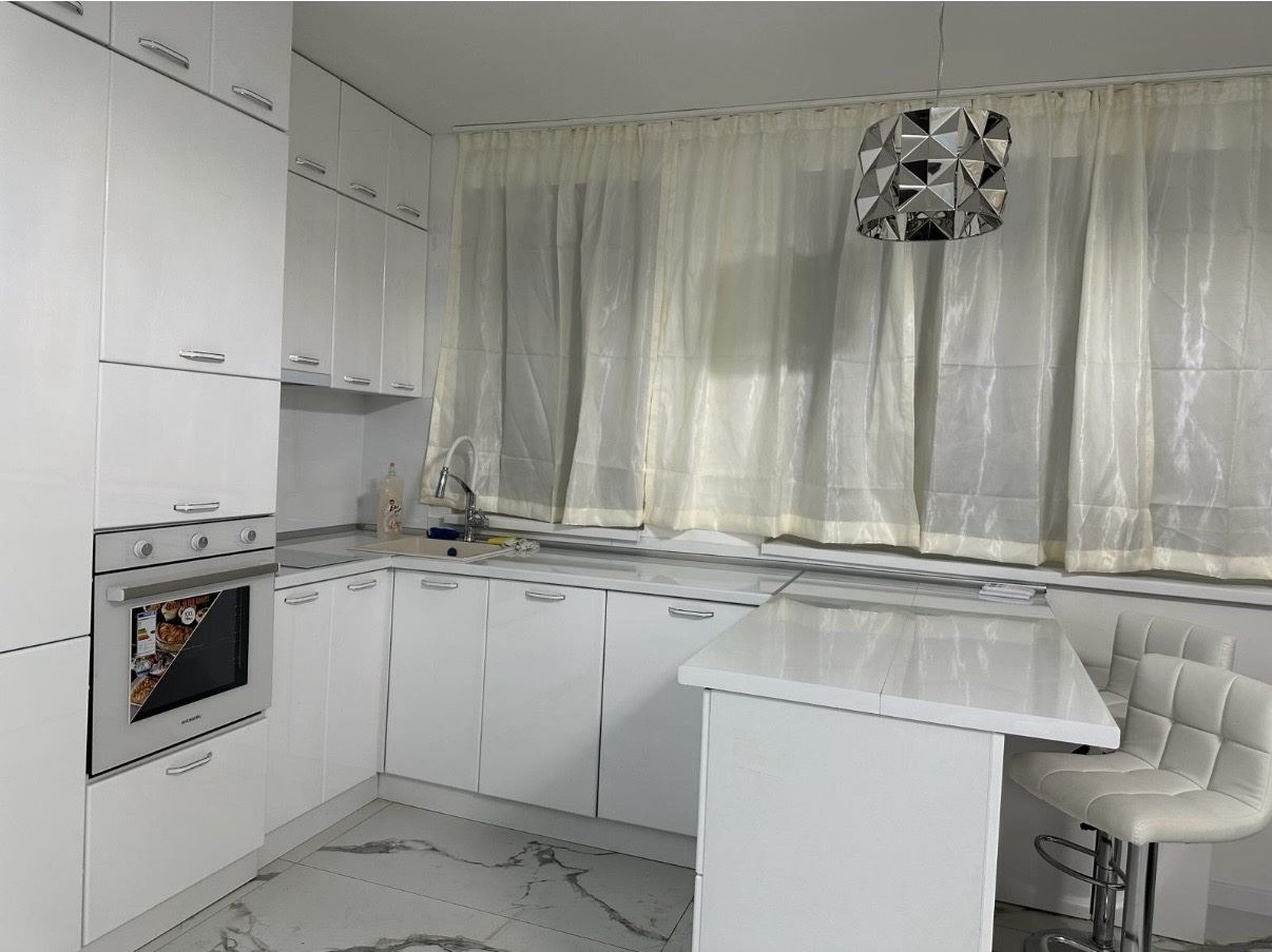 Дава под наем 2-СТАЕН, гр. София, Витоша