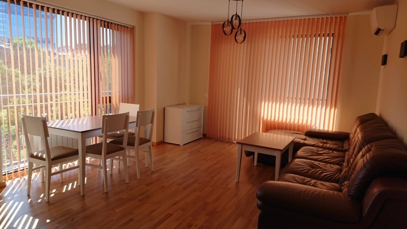 Zu vermieten  1 Schlafzimmer Sofia , Zentar , 65 qm | 90494805 - Bild [3]