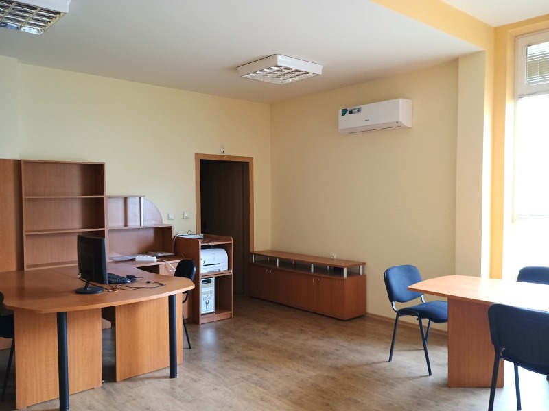 A louer  Bureau Veliko Tarnovo , Kartala , 45 m² | 23379217 - image [3]