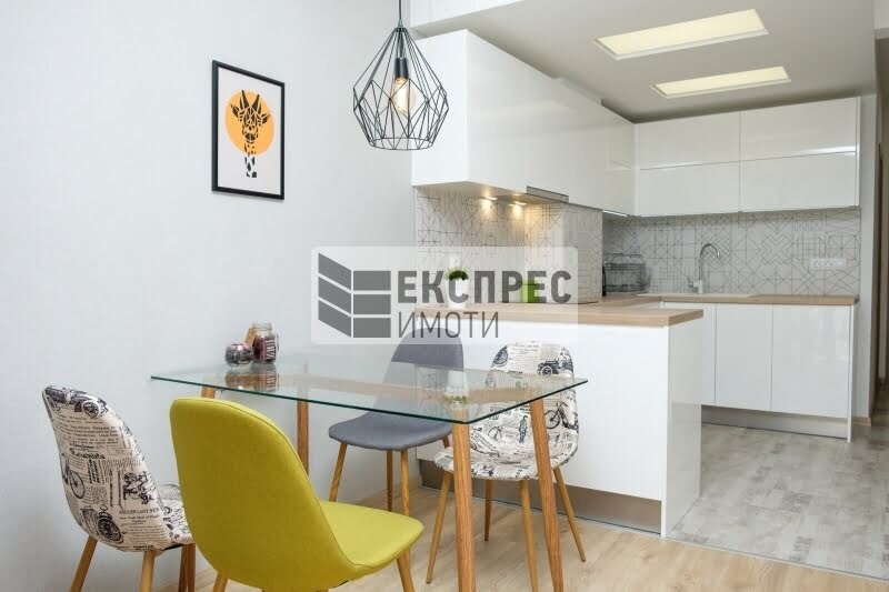 K pronájmu  1 ložnice Varna , Centar , 60 m2 | 23121956 - obraz [2]