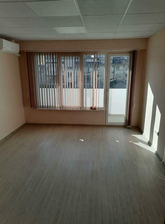 Da affittare  Ufficio Burgas , Vazragdane , 100 mq | 78555590 - Immagine [3]