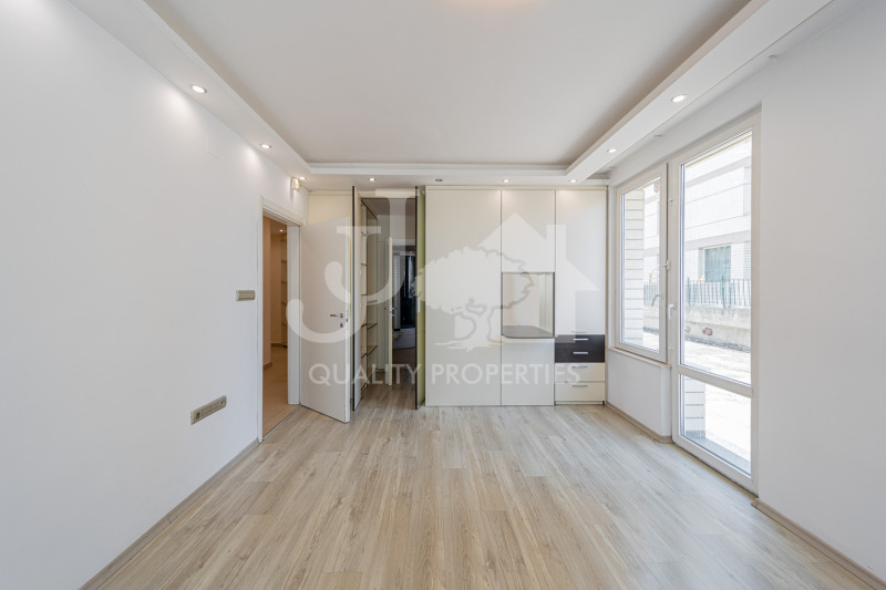 För uthyrning  Kontor Sofia , j.gr.Jujen park , 180 kvm | 52055603 - bild [2]