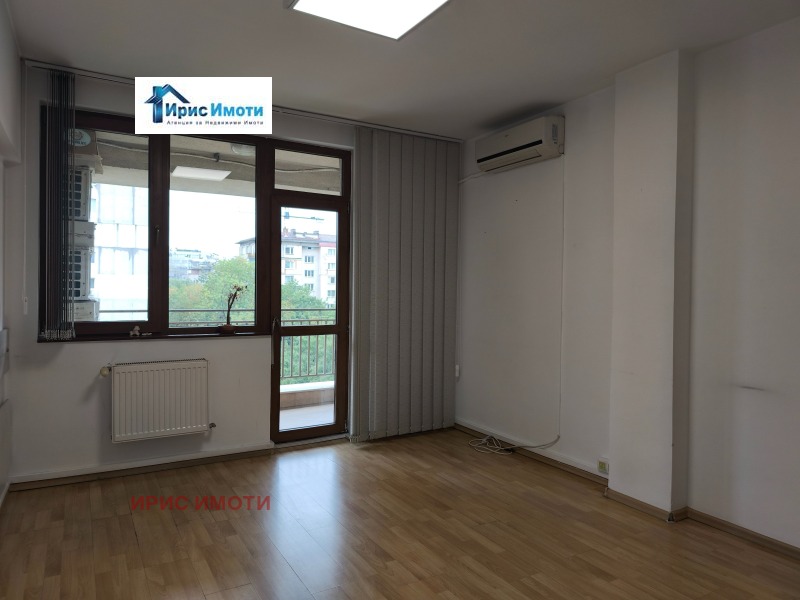 Kiadó  Hivatal Sofia , Lagera , 152 négyzetméter | 90129385 - kép [8]