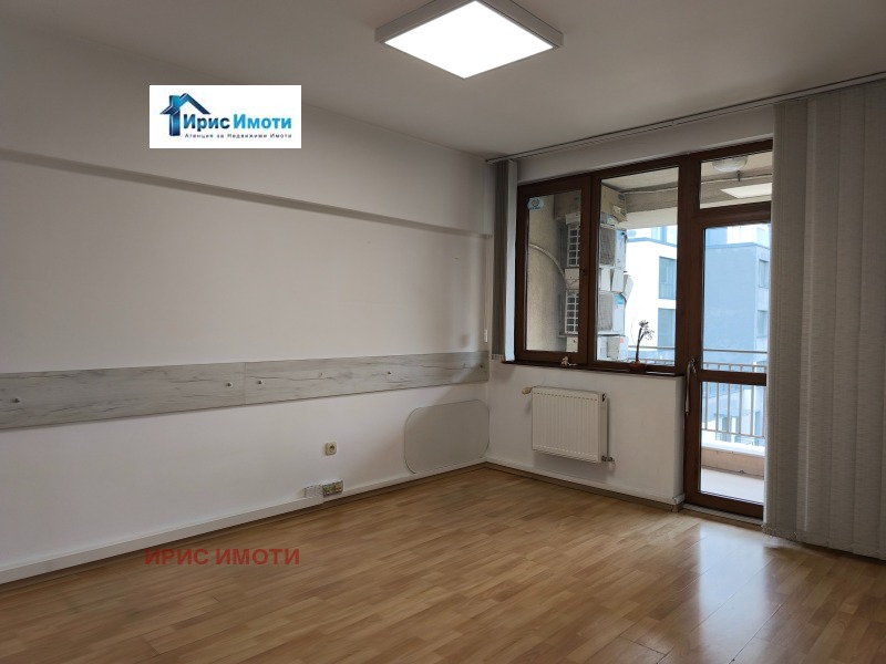 Kiadó  Hivatal Sofia , Lagera , 152 négyzetméter | 90129385 - kép [7]
