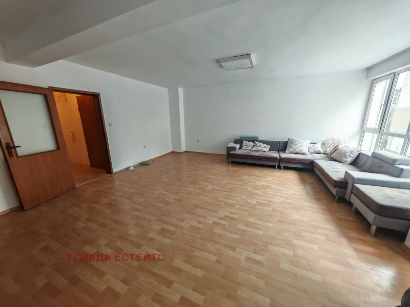 Дава под наем 3-СТАЕН, гр. Бургас, Възраждане, снимка 2 - Апартаменти - 53231135