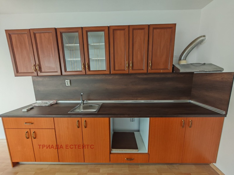 Дава под наем 3-СТАЕН, гр. Бургас, Възраждане, снимка 4 - Апартаменти - 53231135