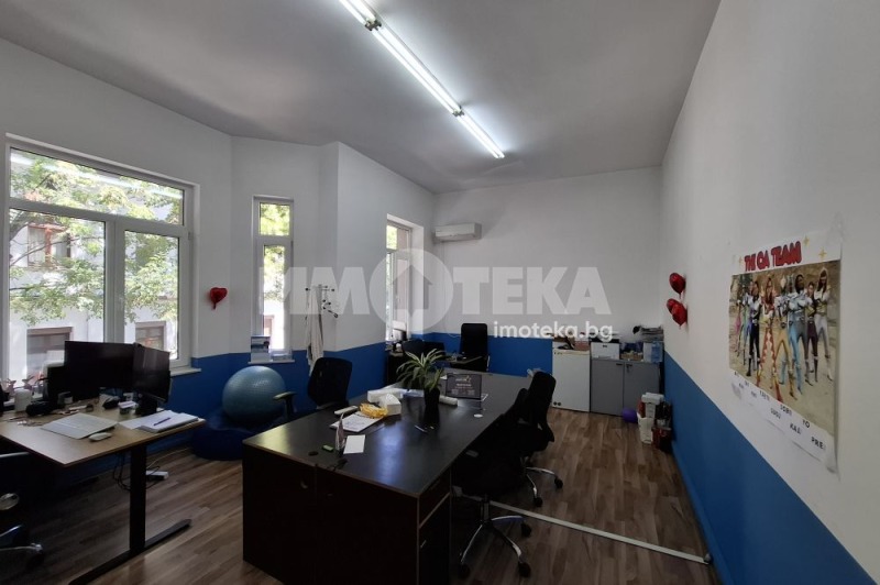 Дава под наем  Етаж от къща град Пловдив , Център , 170 кв.м | 26484702 - изображение [3]