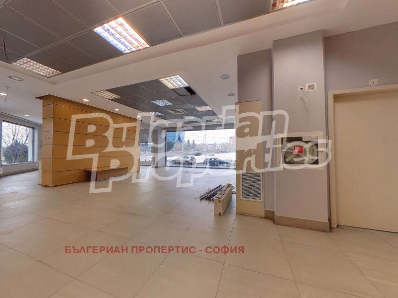 Kiadó  Üzlet Sofia , Manastirski livadi , 234 négyzetméter | 65737326