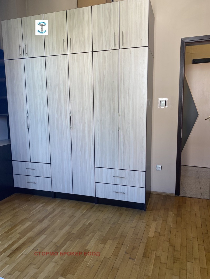 Дава под наем  3-стаен град София , Център , 118 кв.м | 41261602 - изображение [13]