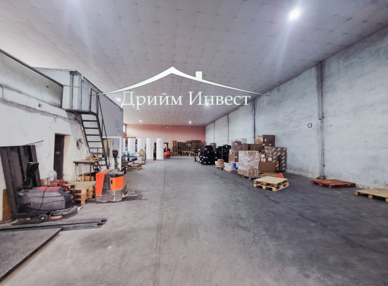 Προς ενοικίαση  Βιομηχανικό κτίριο Πλοβδηβ , Ηνδυστρηαλνα ζονα - Σεβερ , 500 τ.μ | 86652065