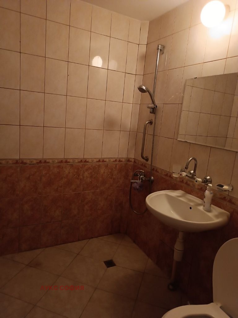 Дава под наем 2-СТАЕН, гр. София, Център, снимка 11 - Апартаменти - 52218530