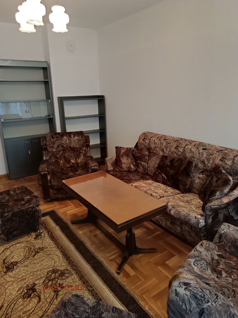 Дава под наем 2-СТАЕН, гр. София, Център, снимка 2 - Апартаменти - 52218530