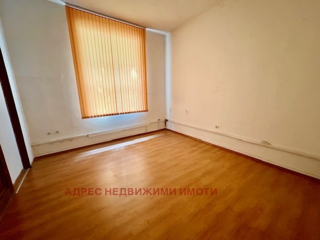 Дава под наем  Къща град Стара Загора , Център , 200 кв.м | 28429915 - изображение [2]