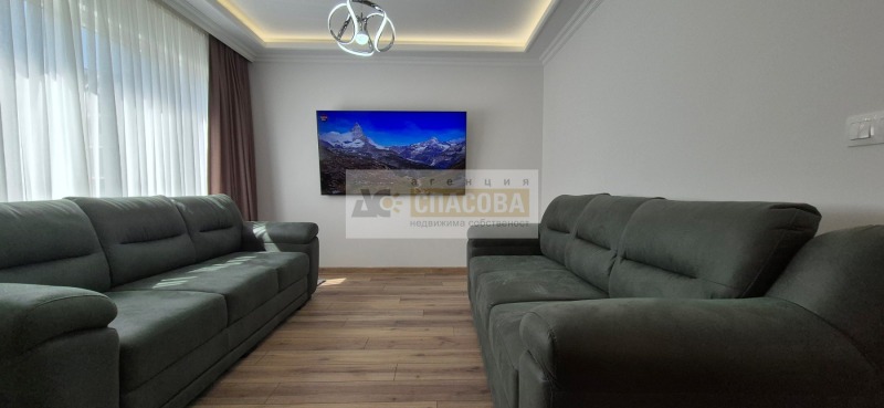Дава под Наем 3-СТАЕН в град Варна, Център - 120 кв.м / 1 500 € » 2 933.75 лв., АГЕНЦИЯ СПАСОВА