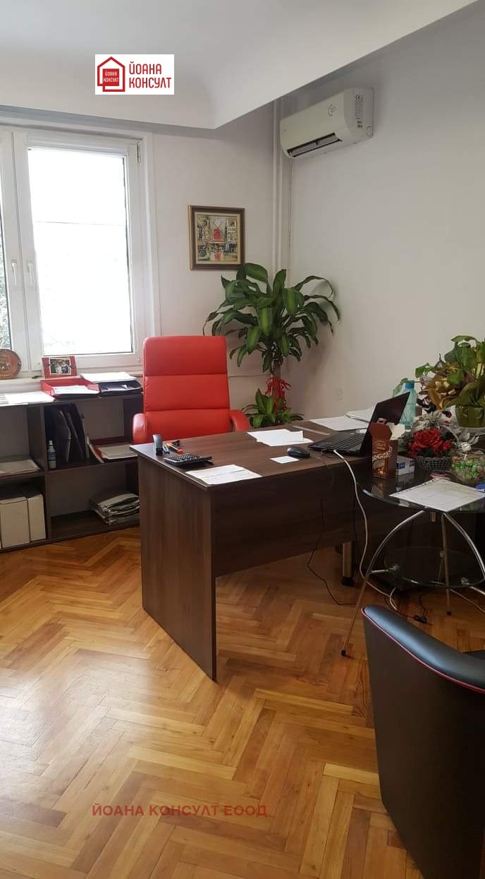 Дава под наем  Офис град Плевен , Широк център , 118 кв.м | 52703294