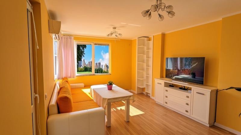 Zu vermieten  2 Schlafzimmer Plowdiw , Zentar , 76 qm | 90833966