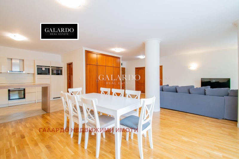 K pronájmu  2 ložnice Sofia , Centar , 180 m2 | 44329060