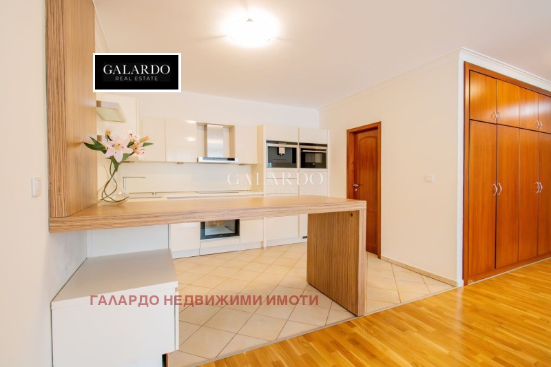 K pronájmu  2 ložnice Sofia , Centar , 180 m2 | 44329060 - obraz [7]