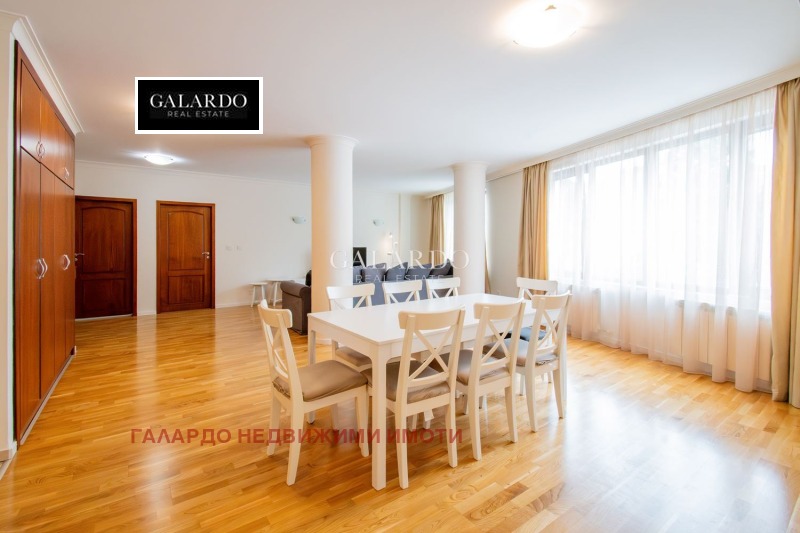 K pronájmu  2 ložnice Sofia , Centar , 180 m2 | 44329060 - obraz [3]