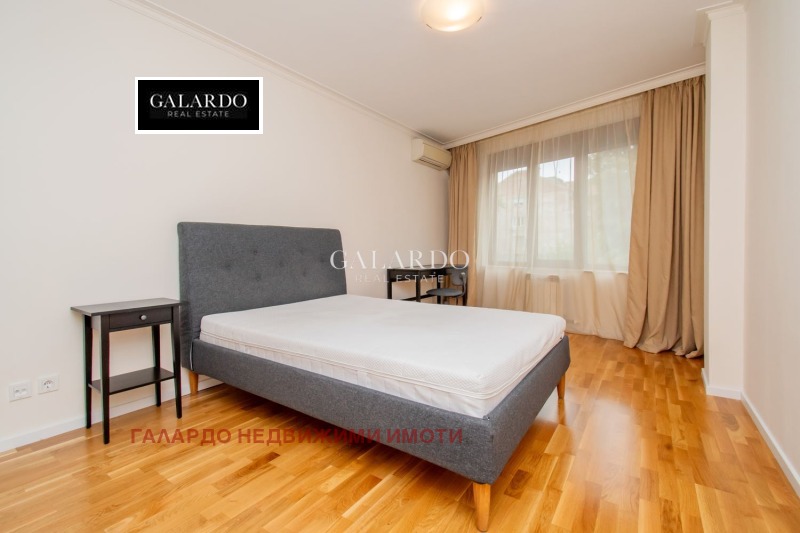 K pronájmu  2 ložnice Sofia , Centar , 180 m2 | 44329060 - obraz [14]