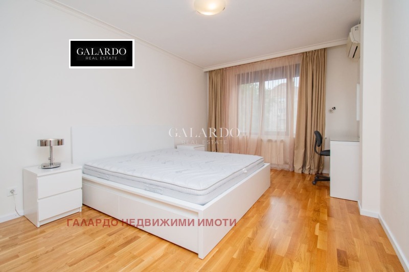 K pronájmu  2 ložnice Sofia , Centar , 180 m2 | 44329060 - obraz [12]