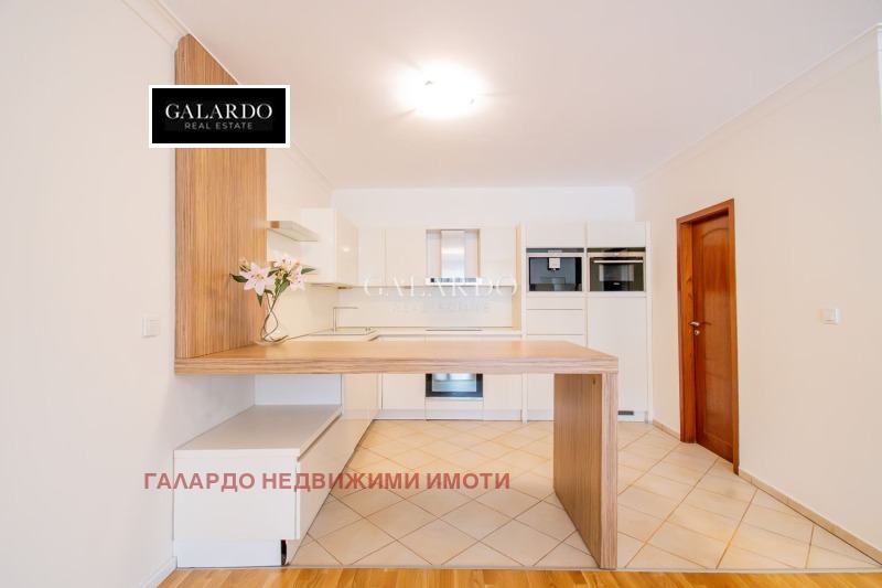 K pronájmu  2 ložnice Sofia , Centar , 180 m2 | 44329060 - obraz [6]
