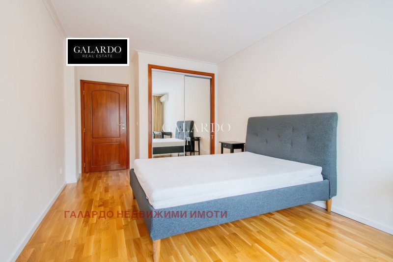 K pronájmu  2 ložnice Sofia , Centar , 180 m2 | 44329060 - obraz [15]