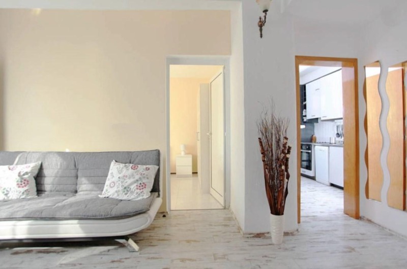 Дава под наем 3-СТАЕН, гр. София, Център