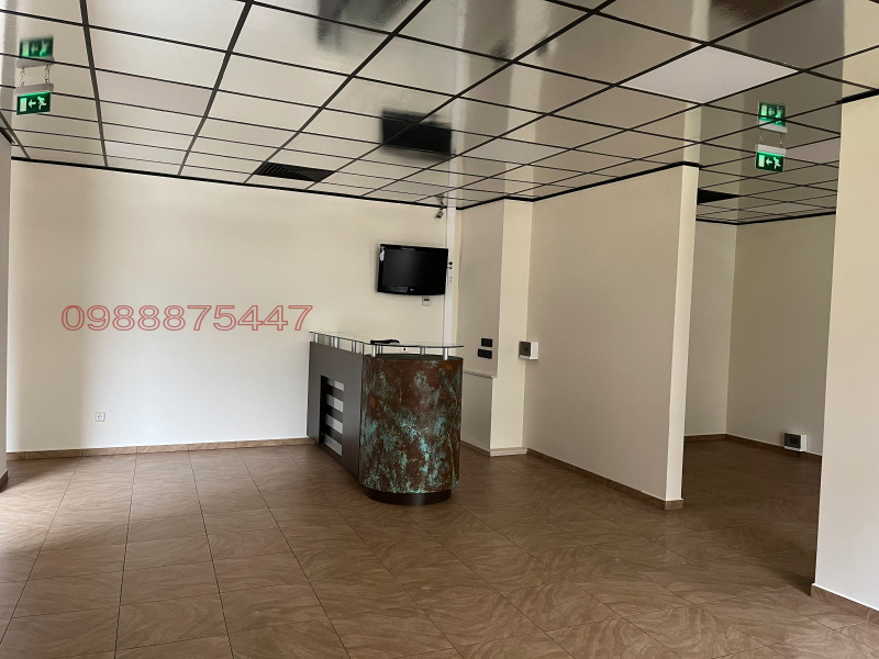 Дава под наем МАГАЗИН, гр. София, Гоце Делчев, снимка 12 - Магазини - 53078432