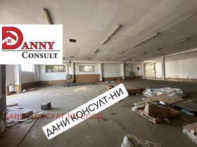 Industrie gebouw Pavlikeni, regio Veliko Tarnovo 14