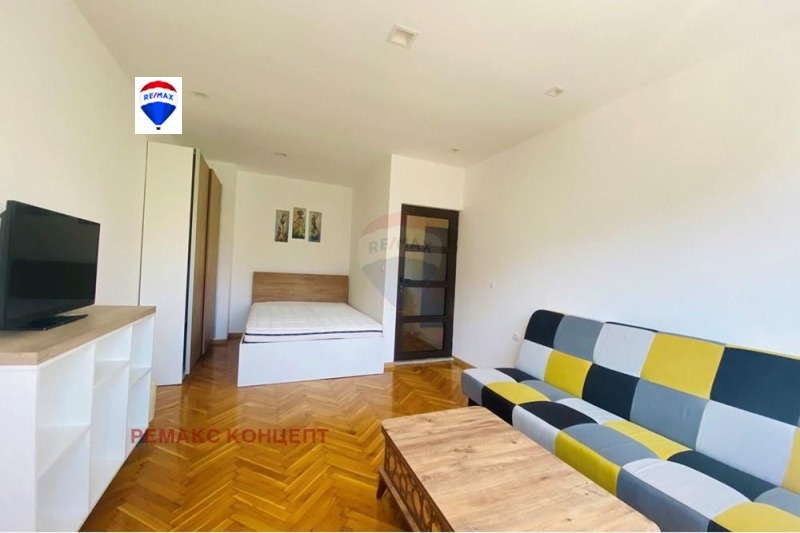 De inchiriat  Studio Șumen , 5-ti polc , 42 mp | 26117916