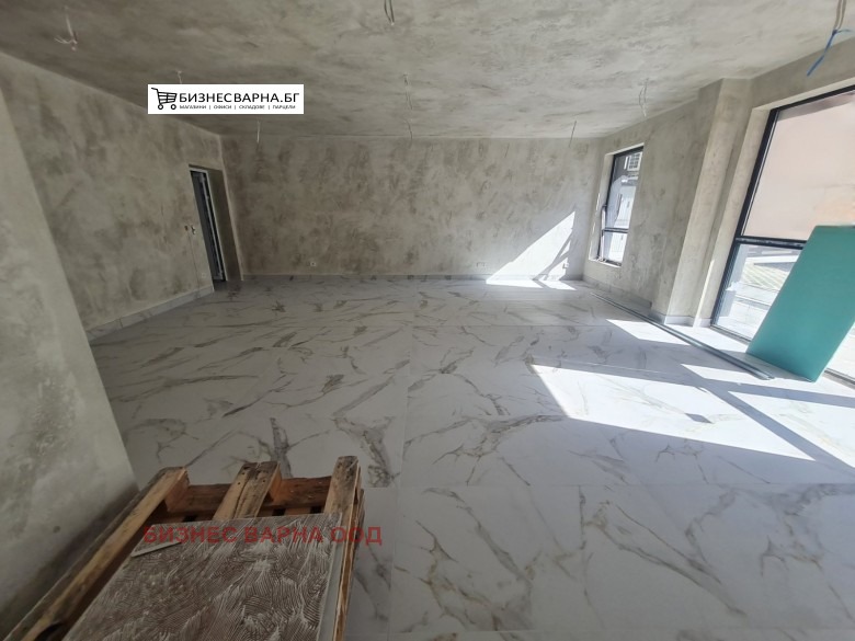 Дава под наем МАГАЗИН, гр. Варна, Кайсиева градина, снимка 2 - Магазини - 54147173