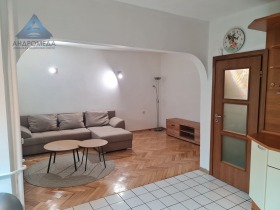 2 quartos Chirok centar, Pleven 1