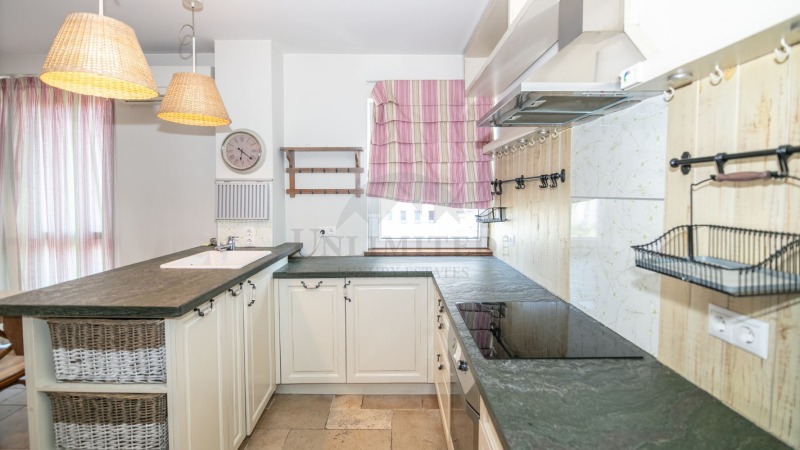 Дава под наем  4-стаен град София , Изгрев , 200 кв.м | 64760977 - изображение [5]