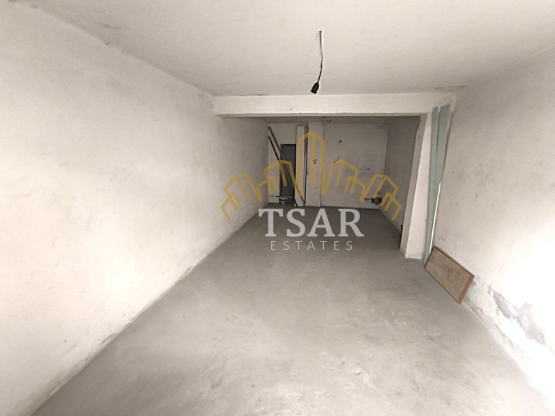 Дава под Наем ГАРАЖ в град Велико Търново, Център - 21 кв.м / 150 € » 293.37 лв., ЦАР ЕСТЕЙТС