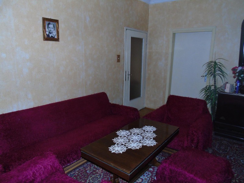 K pronájmu  1 ložnice Plovdiv , Izgrev , 70 m2 | 52125385