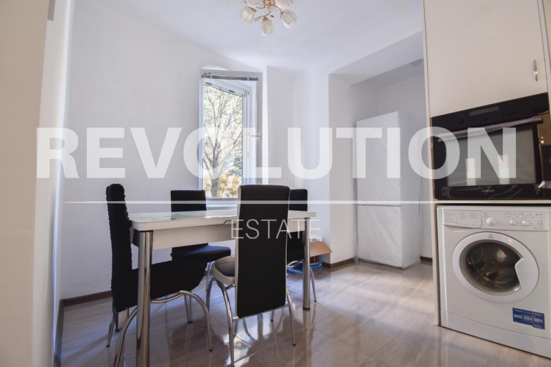 Дава под нем  4-стаен, град София, Зона Б-5 •  950 € • ID 53736169 — holmes.bg - [1] 