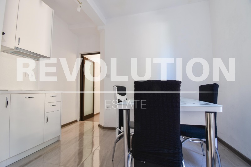 Do wynajęcia  3 sypialnie Sofia , Zona B-5 , 100 mkw | 85774209 - obraz [2]